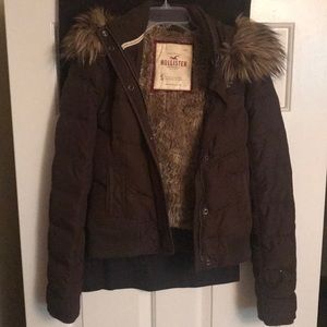 Comfortable Hollister Hoodie with Fur .